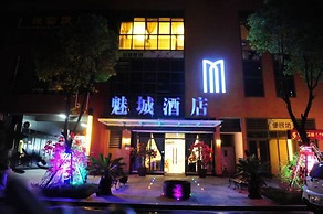 Chengdu Charm City Hotel
