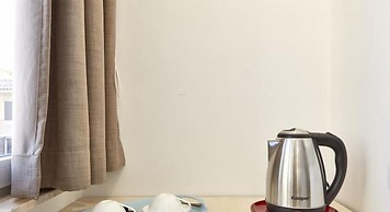 Raffaela's Suite & Rooms