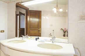 Flaminio & Popolo Large Apartment