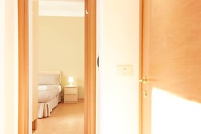 Colosseo Little House