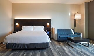 Holiday Inn Express & Suites Franklin - Berry Farms, an IHG Hotel