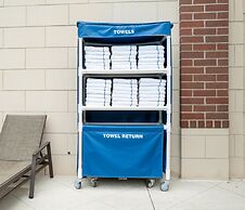 Holiday Inn Express & Suites Franklin - Berry Farms by IHG