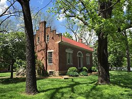 Holiday Inn Express & Suites Franklin - Berry Farms by IHG