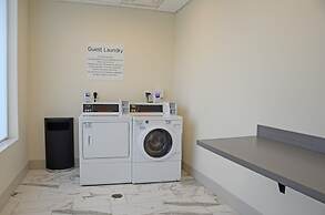 Holiday Inn Express & Suites Franklin - Berry Farms by IHG