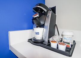 Holiday Inn Express & Suites Franklin - Berry Farms by IHG