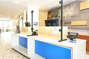 Holiday Inn Express & Suites Franklin - Berry Farms by IHG