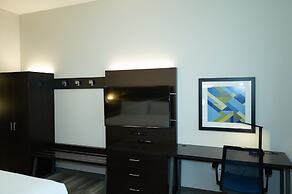 Holiday Inn Express & Suites Franklin - Berry Farms by IHG