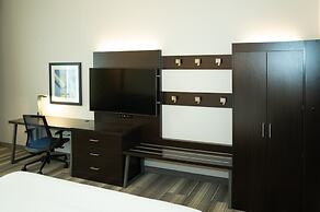 Holiday Inn Express & Suites Franklin - Berry Farms by IHG