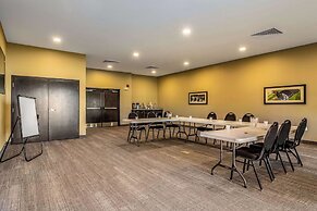 Comfort Suites Brunswick - Clevelend Southwest