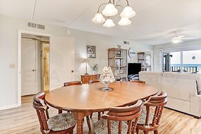 Atlantic Ocean View Condo, Easy Access to the Pool and Beach by RedAwn