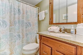Atlantic Ocean View Condo, Easy Access to the Pool and Beach by RedAwn