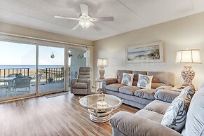 Atlantic Ocean View Condo, Easy Access to the Pool and Beach by RedAwn
