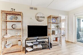 Atlantic Ocean View Condo, Easy Access to the Pool and Beach by RedAwn