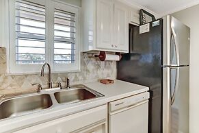 Atlantic Ocean View Condo, Easy Access to the Pool and Beach by RedAwn