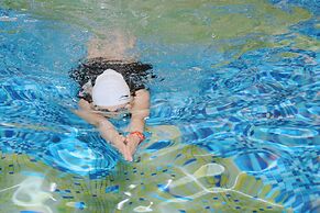 Hangzhou Haiwaihai Crown Hotel