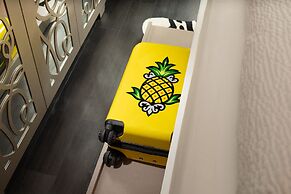 Staypineapple, An Artful Hotel, Midtown