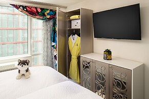 Staypineapple, An Artful Hotel, Midtown