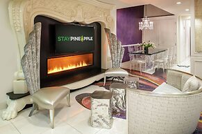 Staypineapple, An Artful Hotel, Midtown