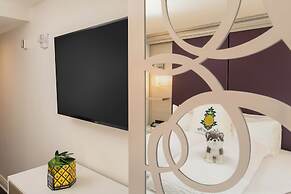 Staypineapple, An Artful Hotel, Midtown