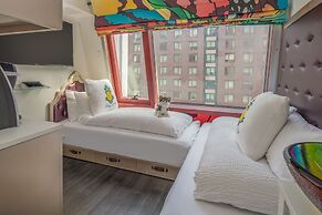 Staypineapple, An Artful Hotel, Midtown