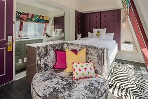 Staypineapple, An Artful Hotel, Midtown
