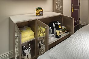 Staypineapple, An Artful Hotel, Midtown