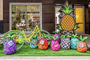 Staypineapple, An Artful Hotel, Midtown