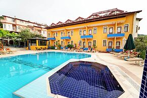 Suzanne Hotel & Restaurant