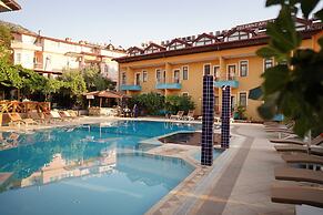 Suzanne Hotel & Restaurant