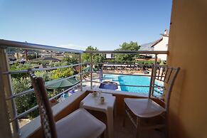 Suzanne Hotel & Restaurant