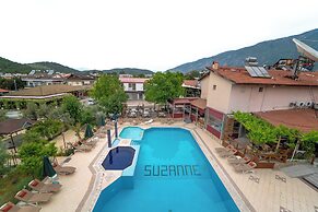 Suzanne Hotel & Restaurant