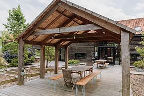 Creeksea Place Barns