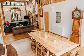 Creeksea Place Barns
