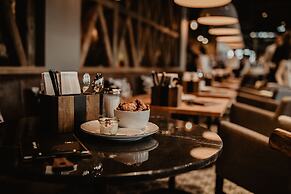 Arivo Aparthotel