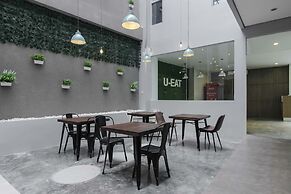 RedDoorz Plus near Tebet