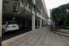 RedDoorz Premium @ Gandaria Jagakarsa