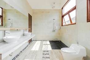 RedDoorz Premium @ Gandaria Jagakarsa