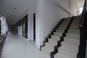 RedDoorz Premium @ Gandaria Jagakarsa