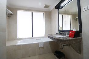 Reddoorz Premium @ Bukit Damai Indah