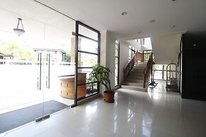 Reddoorz Premium @ Bukit Damai Indah