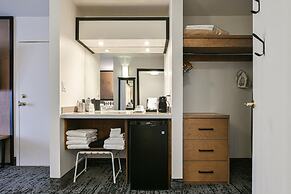 AX Hotel