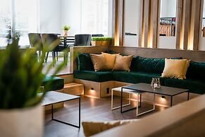 AX Hotel