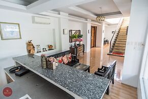 Quezon Premier Hotel Lucena