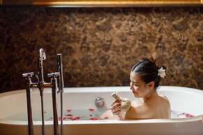 Parc Borough City Resort