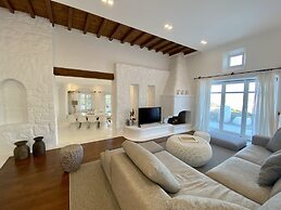 Villa Alessandra - Near Ornos Beach