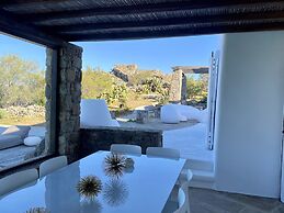 Villa Alessandra - Near Ornos Beach