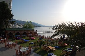 Grand Koru Otel Beach
