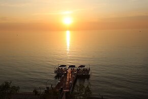 Grand Koru Otel Beach