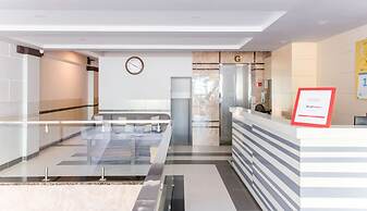 RedDoorz Plus near Lotte Mart D7