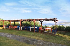 Akay Garden Family Club